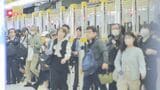 「二度寝したかったけど・・・」「気分を切り替えて頑張りたい」GW明け・・・福岡市天神に通勤通学の姿　|　福岡のニュース｜RKB NEWS｜RKB毎日放送