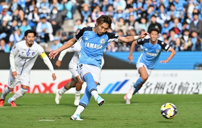ジュビロ磐田 渡邉りょうPK決勝弾でリーグ戦連勝 2位長崎に1-0【J2リーグ第35節速報】|TBS NEWS DIG