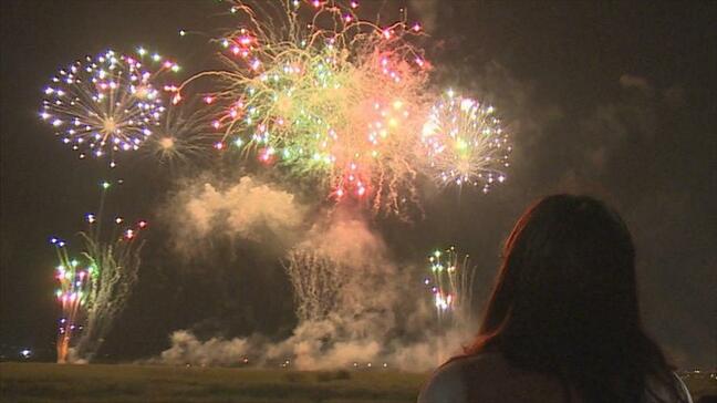 山梨の夏の風物詩“神明の花火” 花火の製造も運営資金も物価高騰が課題 ビールを飲んで支援|TBS NEWS DIG