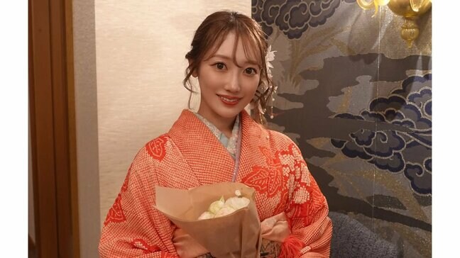 【片原恵麻】　「母からもらった総絞りの振袖」特別な着物で友人の結婚式に出席　赤い総絞り振袖姿が話題に「シボリの着物、良く似合ってますね」「親子二代ステキですね」と反響続々|TBS NEWS DIG