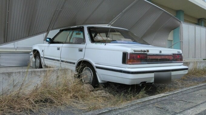 【続報】岡山操山高校にフェンス突き破り男性（87）の車突っ込む　けが人はなし【岡山】|TBS NEWS DIG