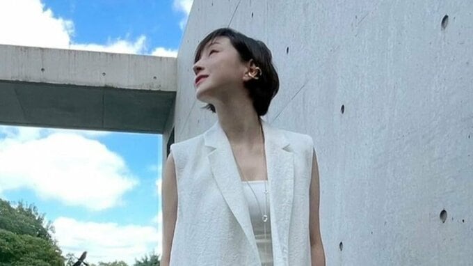 【広末涼子】ビタミンカラーの "黄色いネイルとブーツ" で感謝の言葉|TBS NEWS DIG