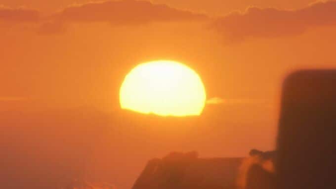 初日の出 長崎市内一望の稲佐山の山頂から|TBS NEWS DIG