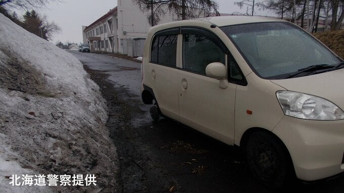 走行中の軽乗用車から右リアタイヤ脱落　反対車線の車に衝突し運転の50代男性が軽傷　去年11月に交換後“増し締め”などメンテナンス未実施　北海道砂川市|TBS NEWS DIG