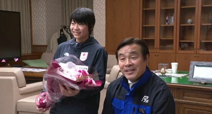 スポーツクライミングの世界大会で入賞した女子中学生が馳知事を表敬　|　石川県のニュース｜MRO北陸放送