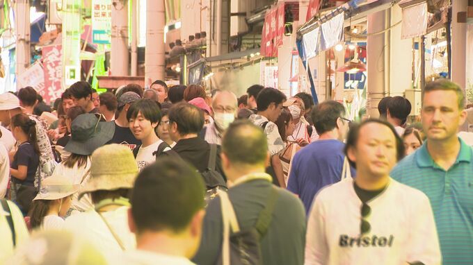 アーケードの中は少し涼しい 酷暑のお盆休み  近江町市場にぎわう　|　石川県のニュース｜MRO北陸放送
