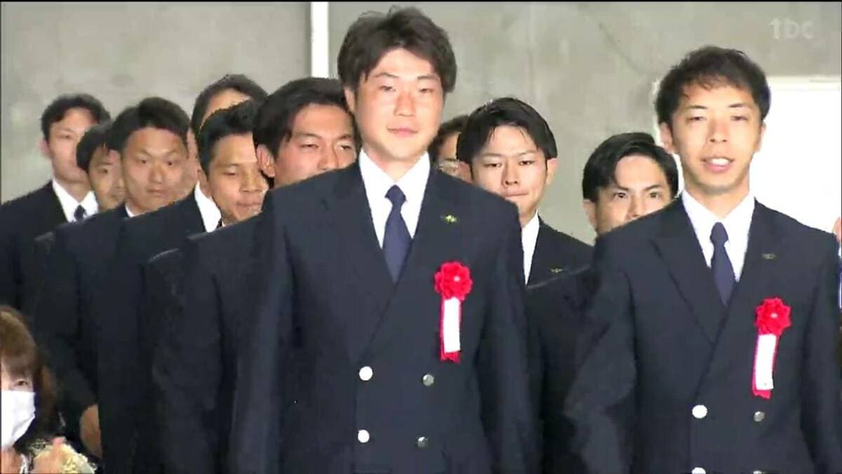 卒業生 同期との結束でここまで乗り越えてきた」航空大学校“未来のパイロット