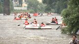 自然や街並みを楽しみながらゴムボートで北上川を下る夏の風物詩 雨量の少ない時期に前倒しで開催 盛岡市|TBS NEWS DIG