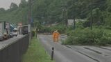 交差点の近くで土砂崩れ 道路への土砂流入により秋田市の国道7号で通行止め |TBS NEWS DIG
