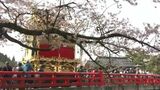 4年ぶりに春の高山祭が“もとの姿”に…ヨーロッパやアメリカからの観光客も 地元はインバウンド復活に期待 獅子舞も | 名古屋・愛知・岐阜・三重のニュース【CBC news】 | CBC web