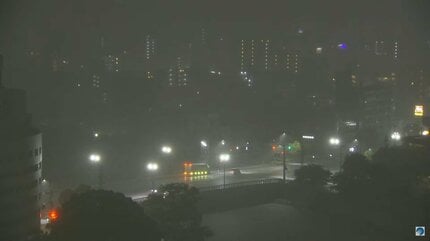 鹿児島市で1時間55ミリの非常に激しい雨 発達した雨雲、次々と流れ込む