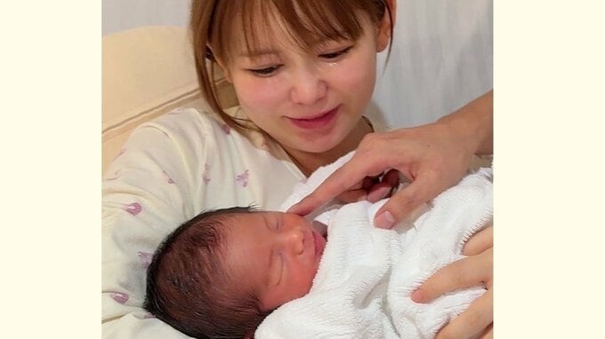 【 中川翔子 】「初授乳の日」絵日記に　夫も「手だけで初登場」　双子は「まだ三日なのに個性はっきり」|TBS NEWS DIG
