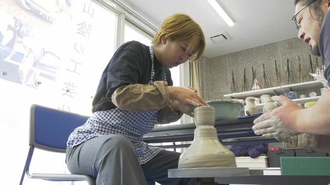 温泉街の活性化へ「KAIKEテラス」1周年記念イベント　地元の陶芸や機織りの体験も「観光の1つの拠点になれば…」|TBS NEWS DIG