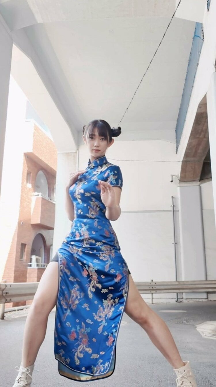 堀江聖夏 】 「上段蹴り、受けてみる、、？」 チャイナドレスの動画を