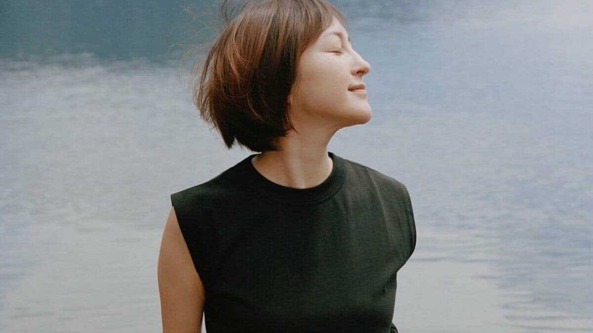 【広末涼子】「空と風と湖と…」撮影時のオフショット披露に好リプライ続々 | TBS NEWS DIG
