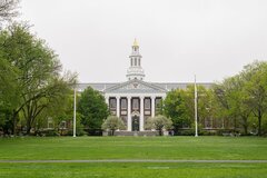 米名門大学がＰＥ投資からの出口急ぐ、補助金打ち切りで財務悪化| TBS CROSS DIG with Bloomberg