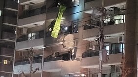 【速報】東京・足立区の9階建てマンションで火事　1歳の幼児含む男女7人けが　全員意識有りの軽傷　消防車など28台出動|TBS NEWS DIG