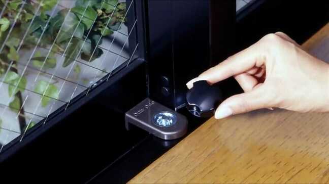 「今すぐできる対策は”補助錠”」子供のベランダ転落事故防ぐには　ホームセンターでは50種類展開　無料配布する自治体も　専門家「保護者だけに任せないで」|TBS NEWS DIG