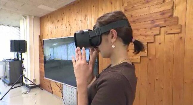 バーチャル情報を現実空間に重ねるAR(拡張現実)で水害時の様子を体験…防災学習などでの利用目指して県がゴーグル型とタブレット端末型の機器導入し貸し出しへ|TBS NEWS DIG