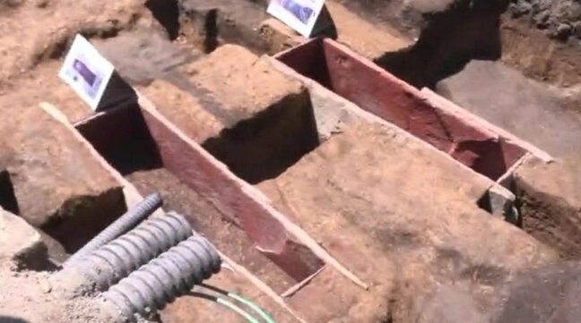 江津湖遺跡群で状態良好な「約1600年前の墓」発見 2つ並んだ石棺の中には副葬品も 熊本|TBS NEWS DIG