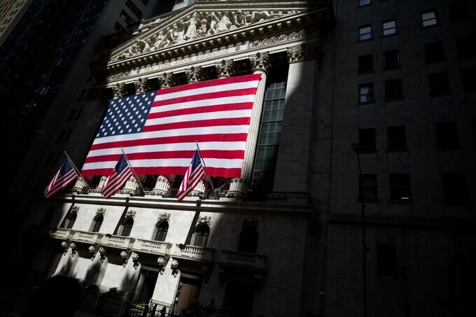 トランプ関税が招く貿易戦争を警戒、ドル全面高－円は155円台後半