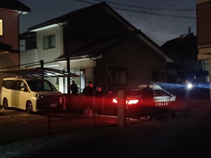 住宅の玄関先で血を流した男性(67)死亡　近くに包丁も　愛媛・新居浜市|TBS NEWS DIG