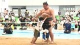 どすこい!子どもたちがお相撲さんとぶつかり稽古 宮古島市で恒例の時津風部屋合宿|TBS NEWS DIG