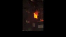 「3階から炎が出ている」と複数通報　広島市南区の集合住宅で火災　消防車12台が出動　3人けがか|TBS NEWS DIG