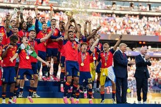 W杯の熱狂に幕、商業的成功の裏で膨らむひずみ－問われるFIFAの姿勢| TBS CROSS DIG with Bloomberg