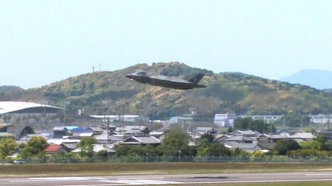 【動画】高知にとどまっていた米軍F-35戦闘機、飛び立つ　3月25日に「予防着陸」後42日間、異例の長期にわたり高知龍馬空港にとどまる|TBS NEWS DIG