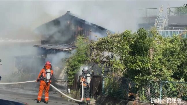 「黒い煙があがっている」住宅の車庫と乗用車１台が焼ける火災　鹿児島・薩摩川内市|TBS NEWS DIG