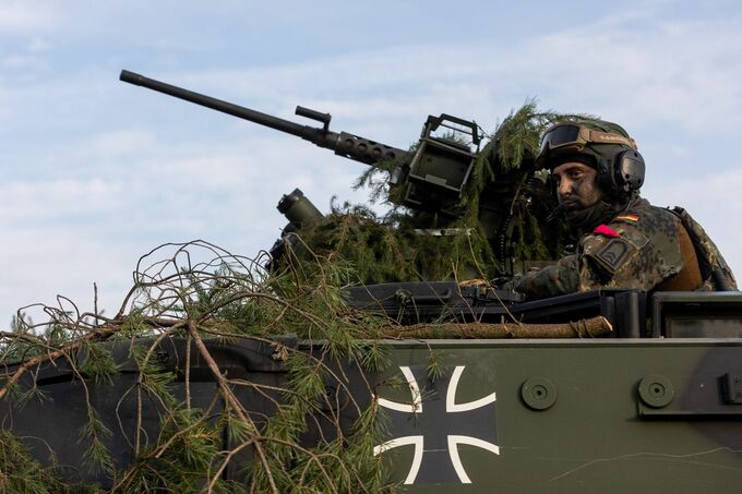 ドイツ、250億ユーロ規模の戦車発注を準備－ＮＡＴＯ部隊強化へ