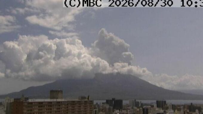 桜島で噴火 噴煙2000ｍ 灰は鹿児島市吉野方向へ【きょう・あすの降灰予報】鹿児島|TBS NEWS DIG