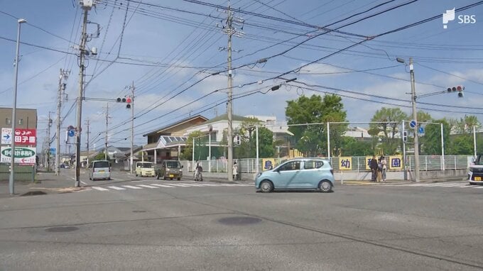 「車が電柱に衝突している」軽乗用車が交差点の電柱に衝突女性（84）が死亡＝静岡・島田市|TBS NEWS DIG