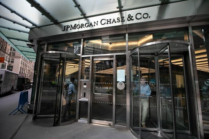 ＪＰモルガン、フィンテックに手数料請求へ－顧客データのアクセスで