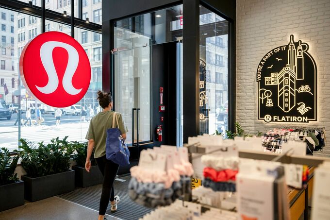 ヨガウエアのルルレモン、売上高見通しが予想下回る－株価下落