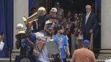 ニックスが53年ぶりNBA優勝で“大パレード”!ファン200万人駆けつける「ニックスよ、永遠に!」|TBS NEWS DIG