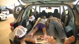 避難生活への備えを体験 家族連れなどが参加 愛媛・松山市内で防災イベント | 愛媛のニュース - Nスタえひめ|あいテレビは6チャンネル