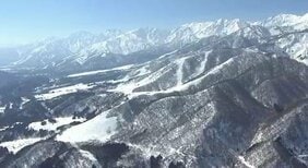 意識不明の男性を発見　バックカントリーで雪崩に巻き込まれる　スノーボードで滑走中　外国籍の男性1人が行方不明　長野・白馬村の山中|TBS NEWS DIG