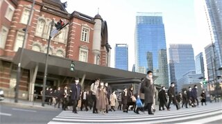 20歳代の給与は5年間で約10％増も、50歳代前半では逆にマイナスに…初任給アップでも残る世代間格差　給与が増えにくい“氷河期世代”| TBS CROSS DIG with Bloomberg