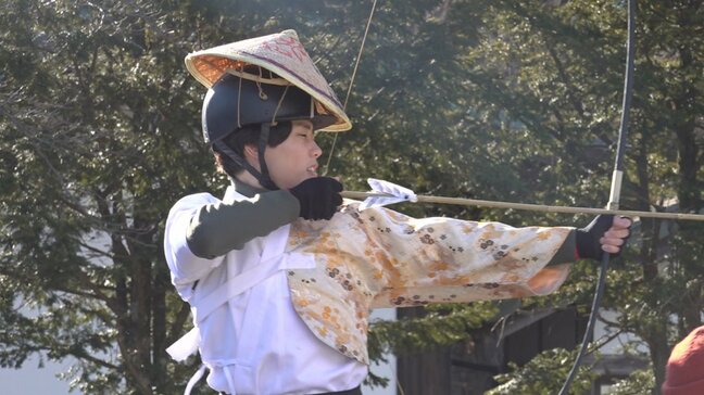 「おめでたいことを体験したいと思って」　午年に流鏑馬体験が人気　富士吉田市・小室浅間神社|TBS NEWS DIG