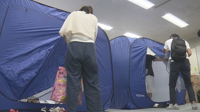 青森ねぶた祭開幕!NTTグループはグループ社員の宿泊のために支店ビルを開放・簡易テントを設置|TBS NEWS DIG