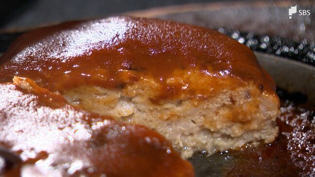 「口コミから口コミで一番に」鉄板に乗った“裏切らない味“ ハンバーグ定食が人気のファミリーレストラン『ヤシ』（静岡・東伊豆町）【昭和100年愛されごはん】|TBS NEWS DIG