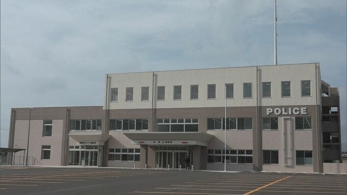 「交通事故などで困っている人に」“月光仮面”から交番へ52回目の寄付計2万9950円 新潟・佐渡市|TBS NEWS DIG