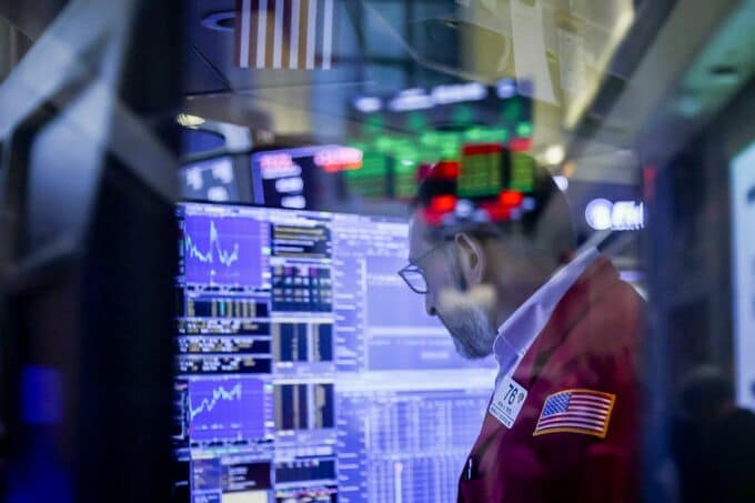 【米国市況】円上昇、日銀利上げ観測で一時154円67銭－国債･株は下落