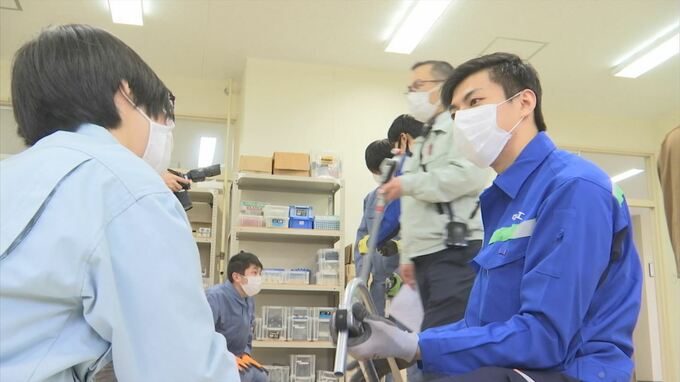 〝技能五輪〟銅メダリストらが高校生を技術指導 島根県松江市　|　BSSニュース | BSS山陰放送