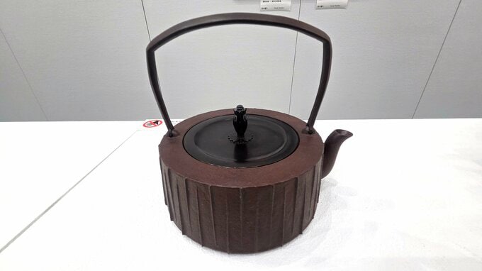 伝統的なデザイン、斬新なデザインがズラリ　21人の職人の個性豊かな作品が並ぶ南部鉄器展　盛岡市　　|　IBC NEWS | IBC岩手放送