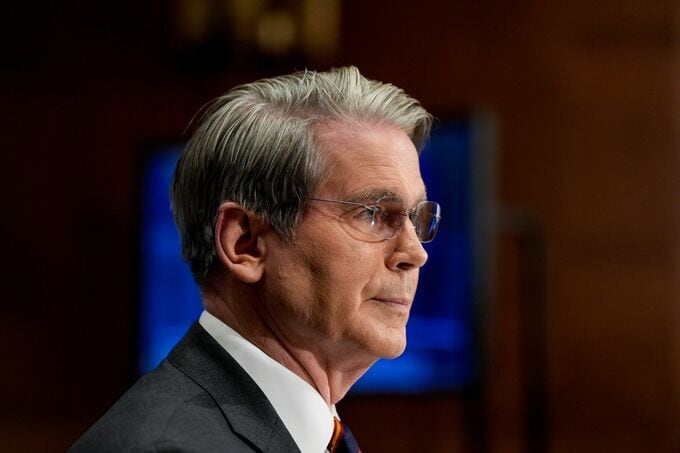 金相場の急変動、中国の「無秩序」な取引が背景とベッセント氏は指摘