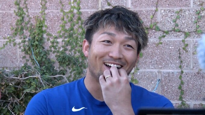 右膝負傷の鈴木誠也「思ったより検査結果悪くなかった」と軽症に安堵、ヘッスラは「二度としないと誓いました（笑）」|TBS NEWS DIG