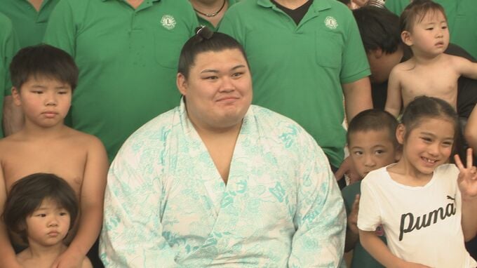 新横綱・大の里　昇進後初めて石川県に凱旋　相撲大会にサプライズ登場で地元歓喜！　|　石川県のニュース｜MRO北陸放送